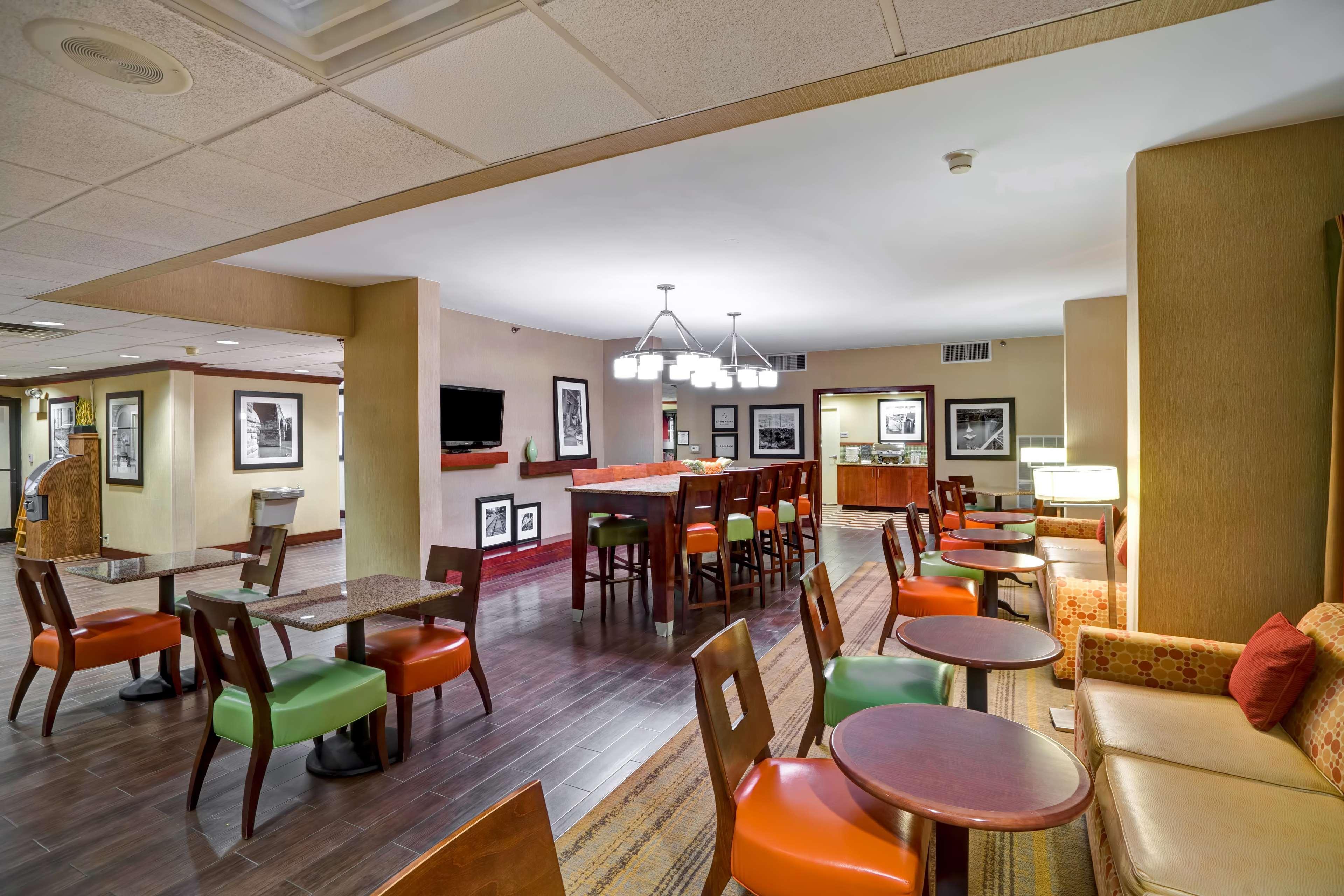 Hampton Inn Morgantown Extérieur photo